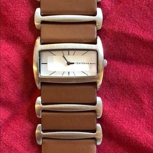 Tokyo Bay Womens Leather Watch